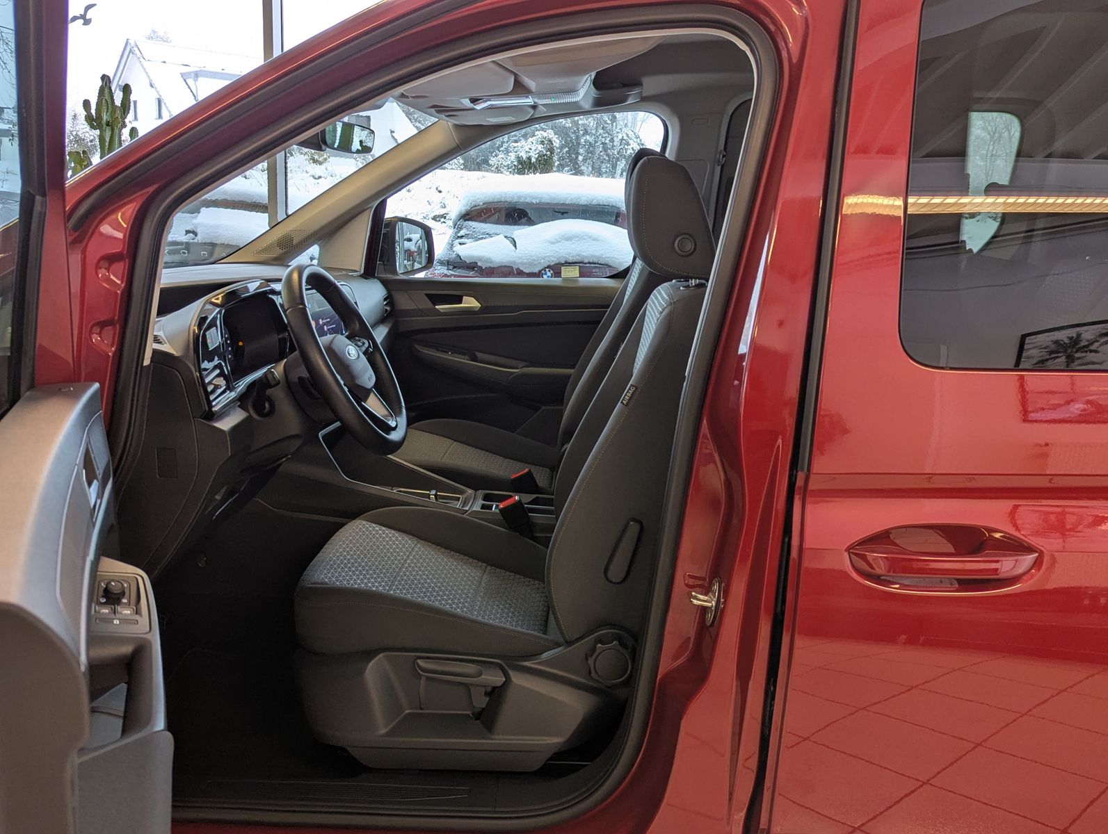 Fahrzeugabbildung Ford Tourneo Connect L2 Titan. 7-Sitze Bi-LED Cam AHK