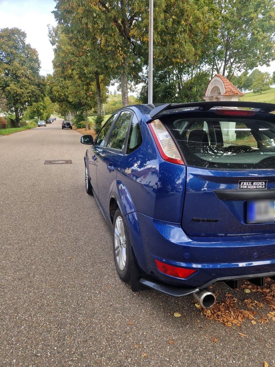Ford Focus 2009 — engine 140 HP (103kW)