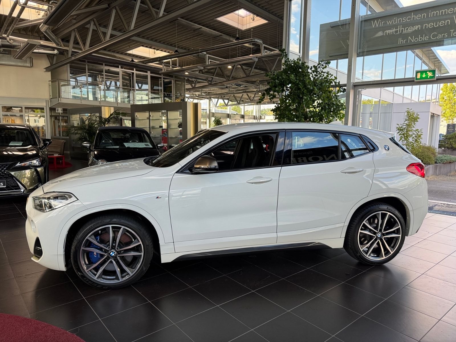 Fahrzeugabbildung BMW X2 xDrive M35 i  LED NAVI HEAD-UP