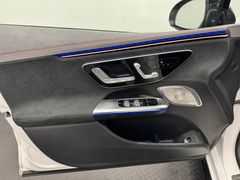 MERCEDES-BENZ EQE 350 4M*AMG LINE*PANO*NIGHT*DISTR*Burmester* MERCEDES-BENZ EQE 350 4M*AMG LINE*PANO*NIGHT*DISTR*Burmester*