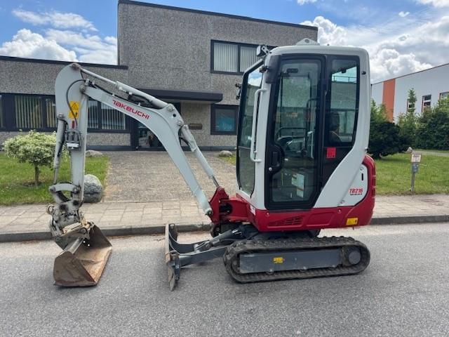 Takeuchi TB 216 V4 Löffel  Grabenschaufel V4 Powertilt