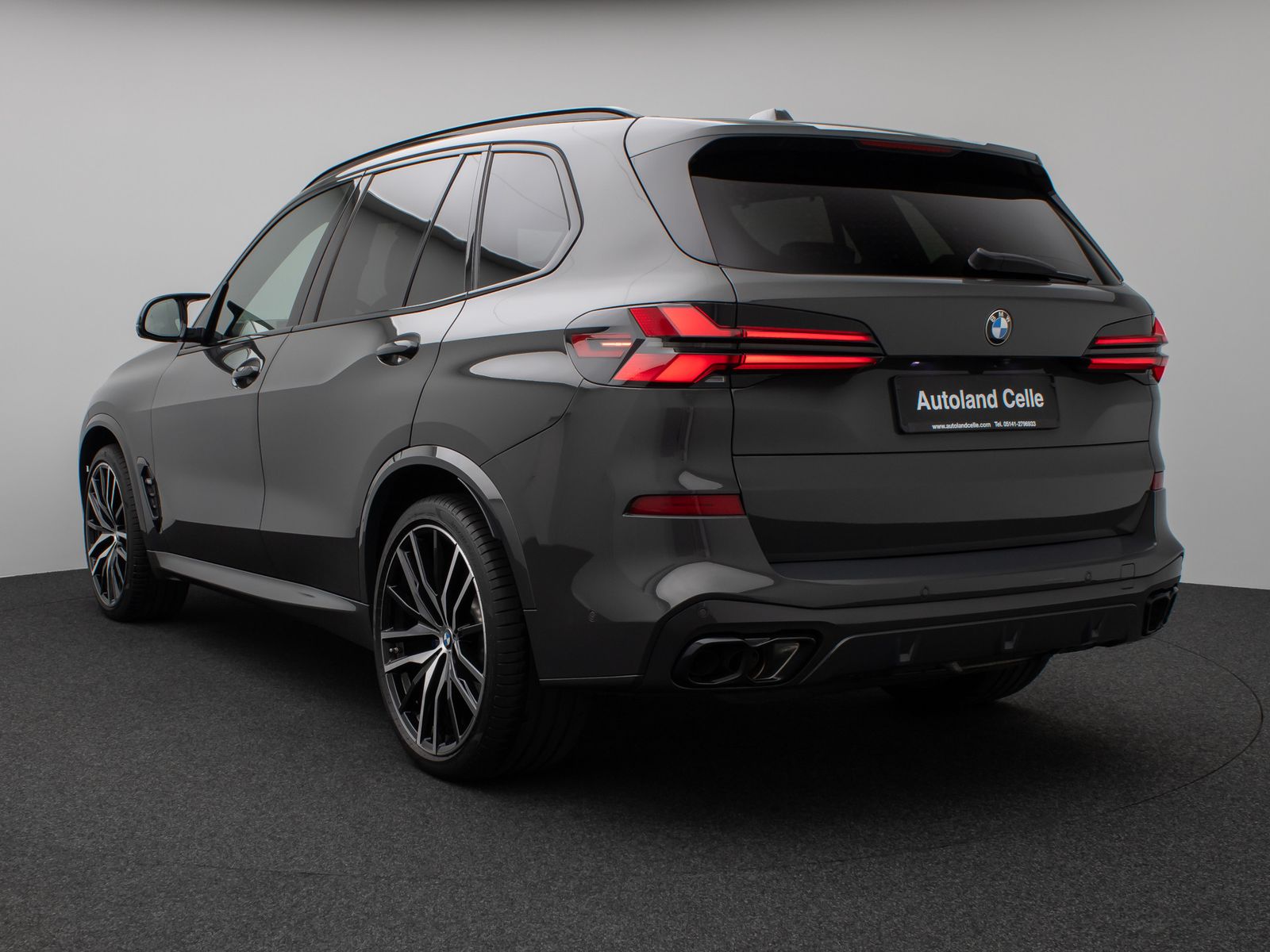 Fahrzeugabbildung BMW X5 M60i 360° HUD H/K SoftCl Panorama Sky Lounge