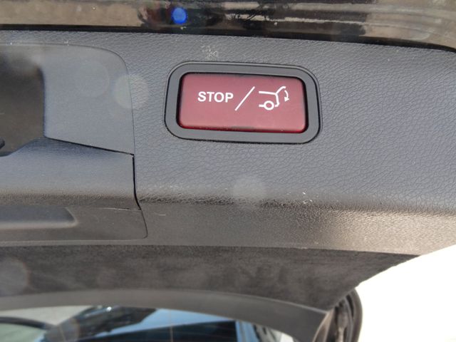 Fahrzeugabbildung Mercedes-Benz E 300 de/AMG/Pano/Widesreen/AHK/Leder/