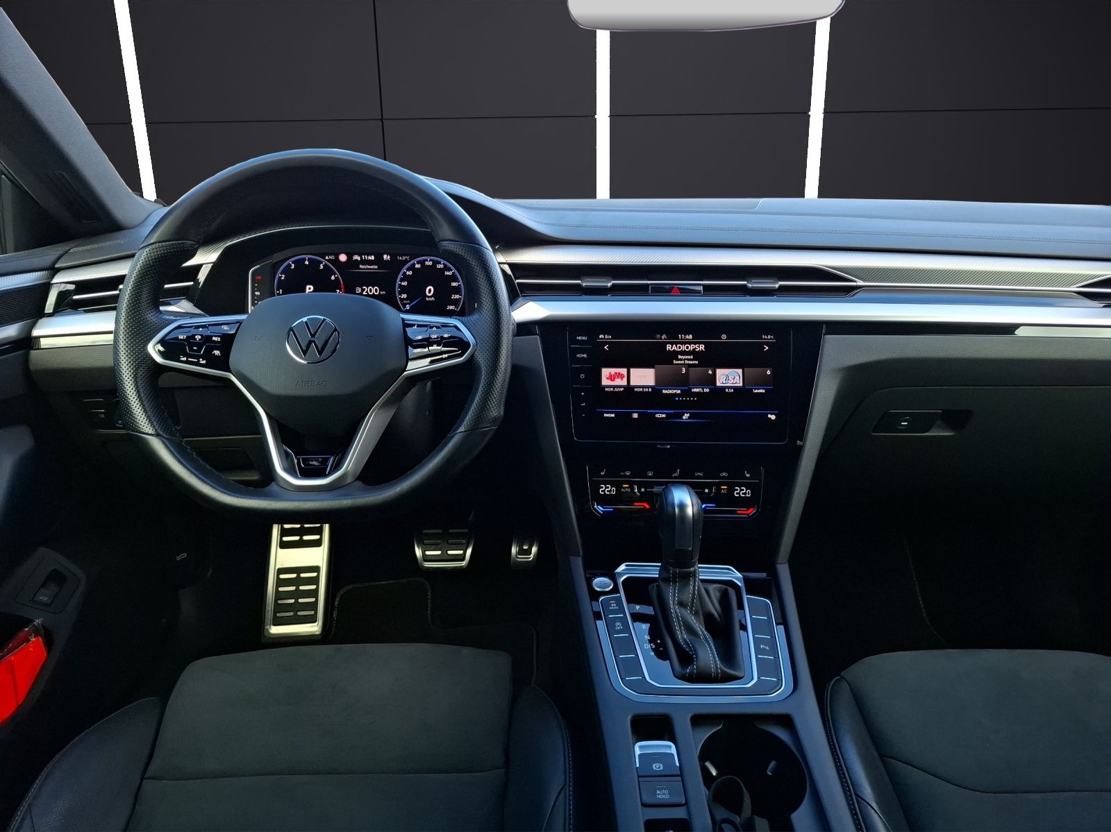 Fahrzeugabbildung Volkswagen Arteon SB TSI R-Line DSG LED Navi ACC PDC SH 20"