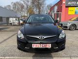 Hyundai i30 CW 1.6 CRDi 66 kW Classic NAV KLIMA SHZ PDC - Hyundai i30: Cw Crdi