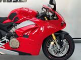 Ducati Panigale V4 S - Offers