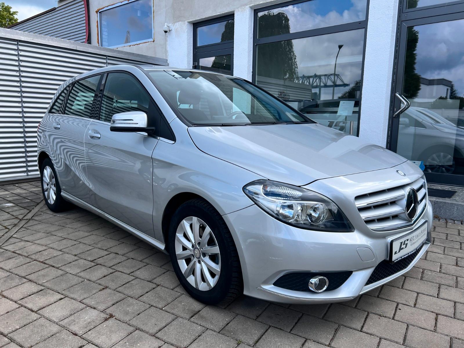 Mercedes-Benz B 180 BlueEfficiency Blutooth Navi 54.500 KM