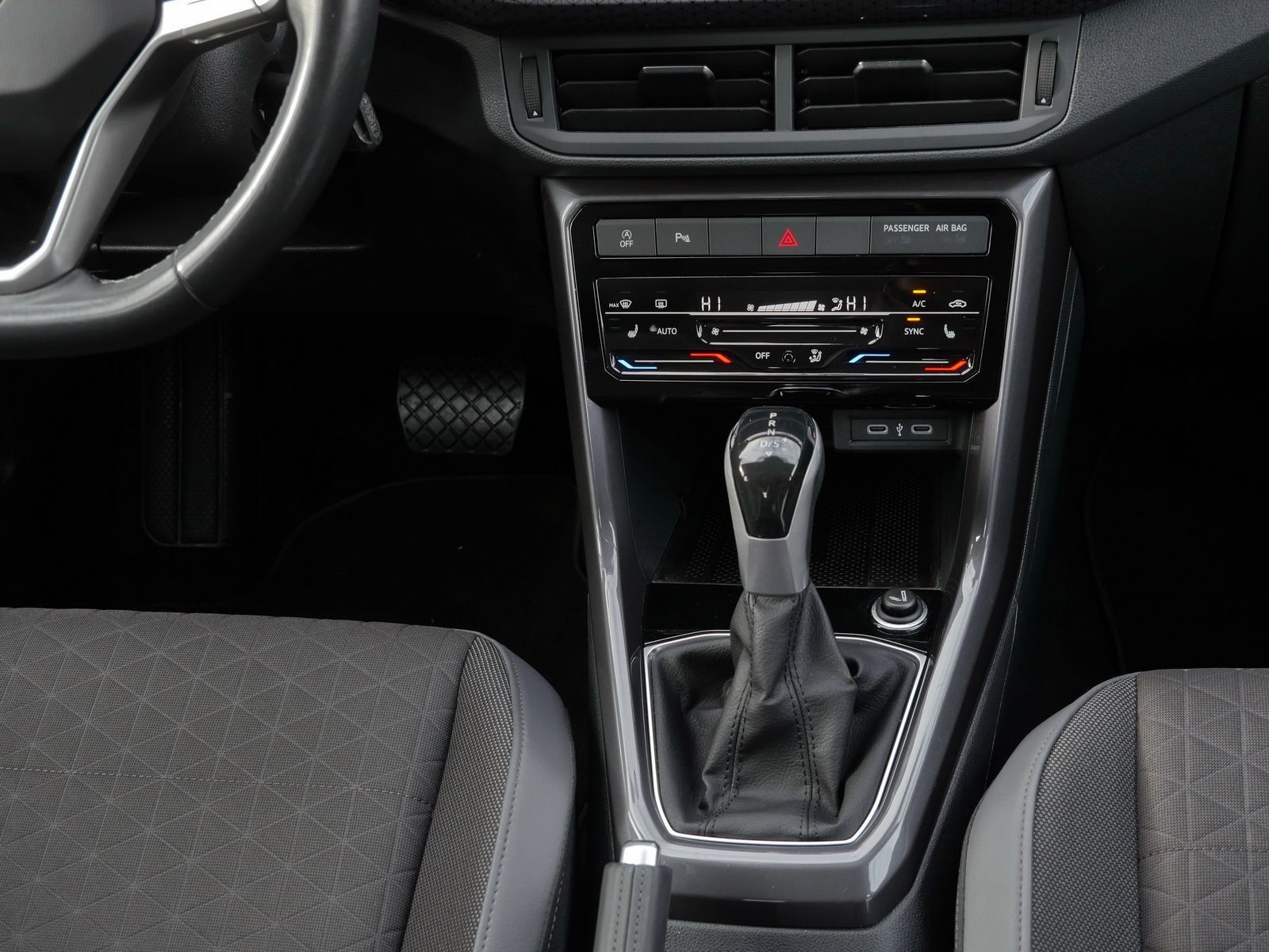 Volkswagen T-Cross - Bild 7