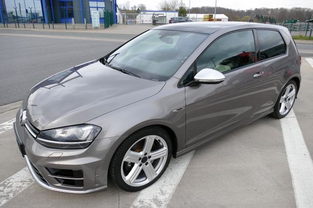 Volkswagen Golf 2.0TSI DSG 4MOTION BMT R PANO NAVI LEDER