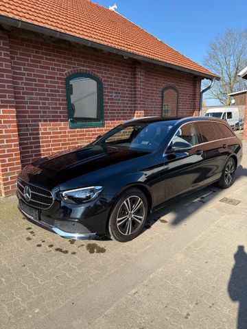 Mercedes-Benz E 220 d T 9G Avantgarde Navi LED Kamera AHK