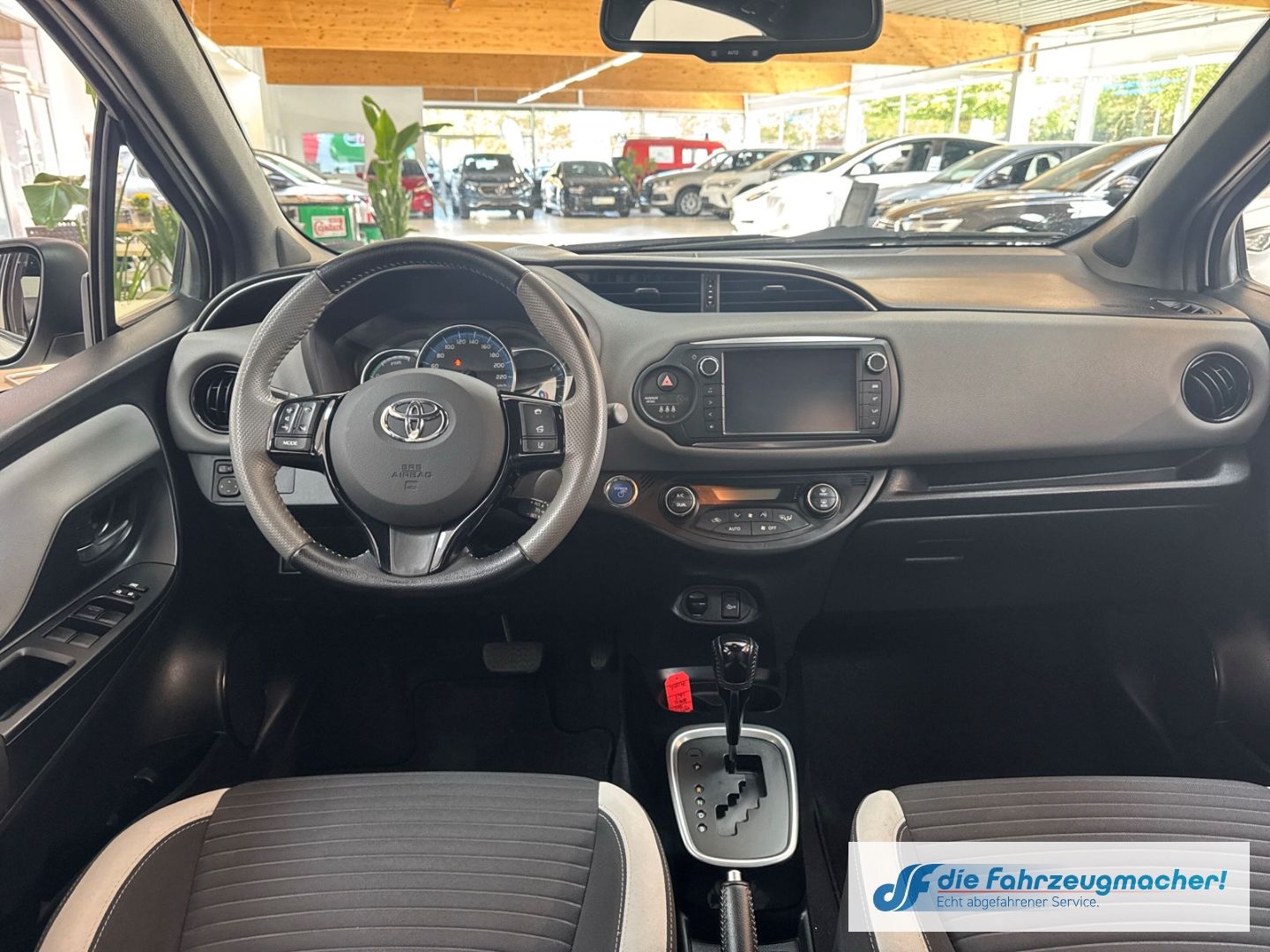 Fahrzeugabbildung Toyota Yaris Style Hybrid Mehrzonenklima DAB SHZ Keyles