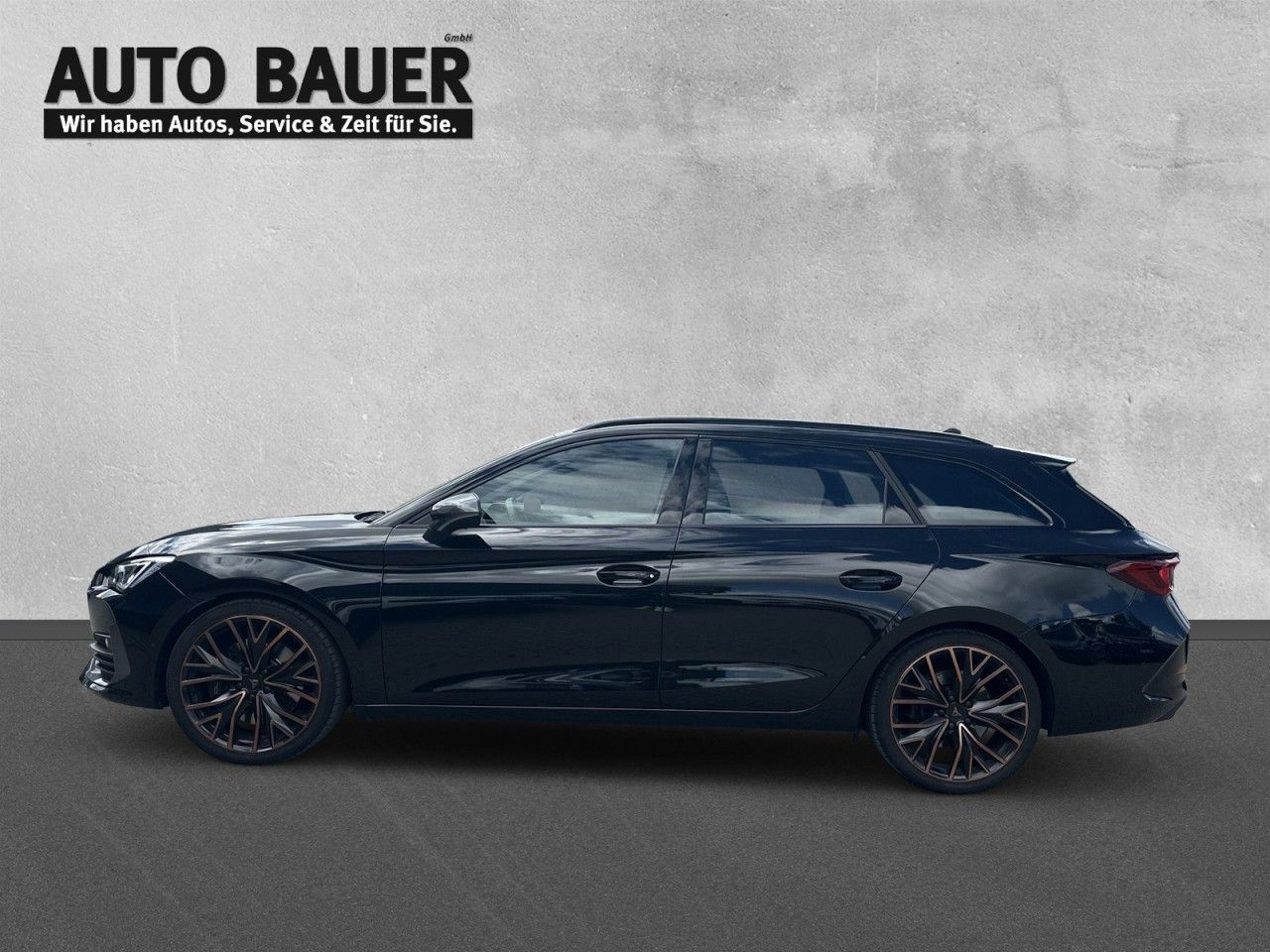Fahrzeugabbildung CUPRA Leon VZ Sportstourer 2.0 TSI 245 PS DSG - mit KI generiert/bearbeitet