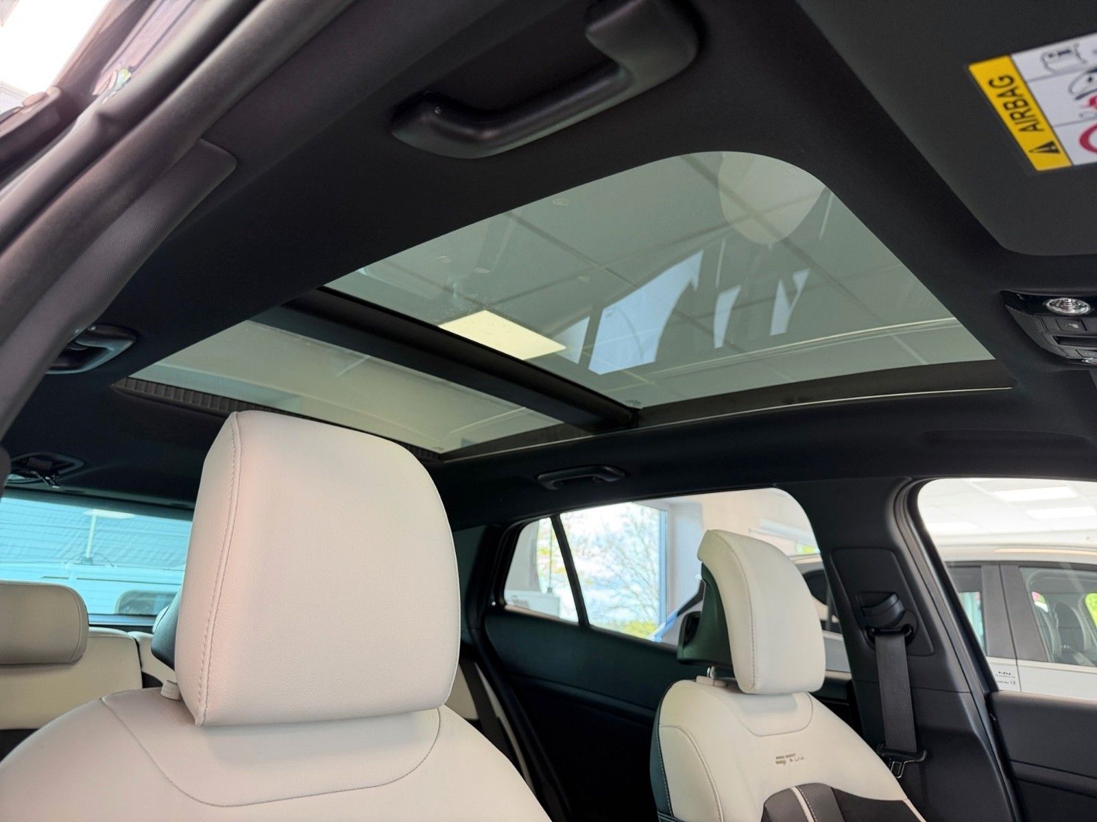 Fahrzeugabbildung Kia Sportage 1.6 CRDi 48V DCT GT-line P3 P4 P5 AHK