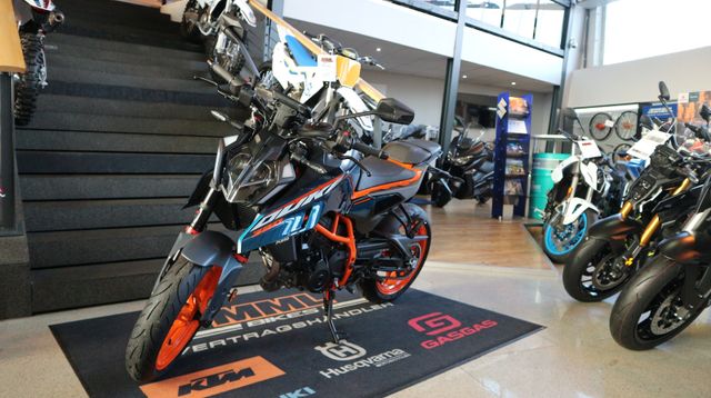 KTM 390 Duke MY 2024 **sofort verfügbar**