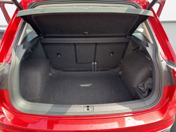 Volkswagen Tiguan - 11