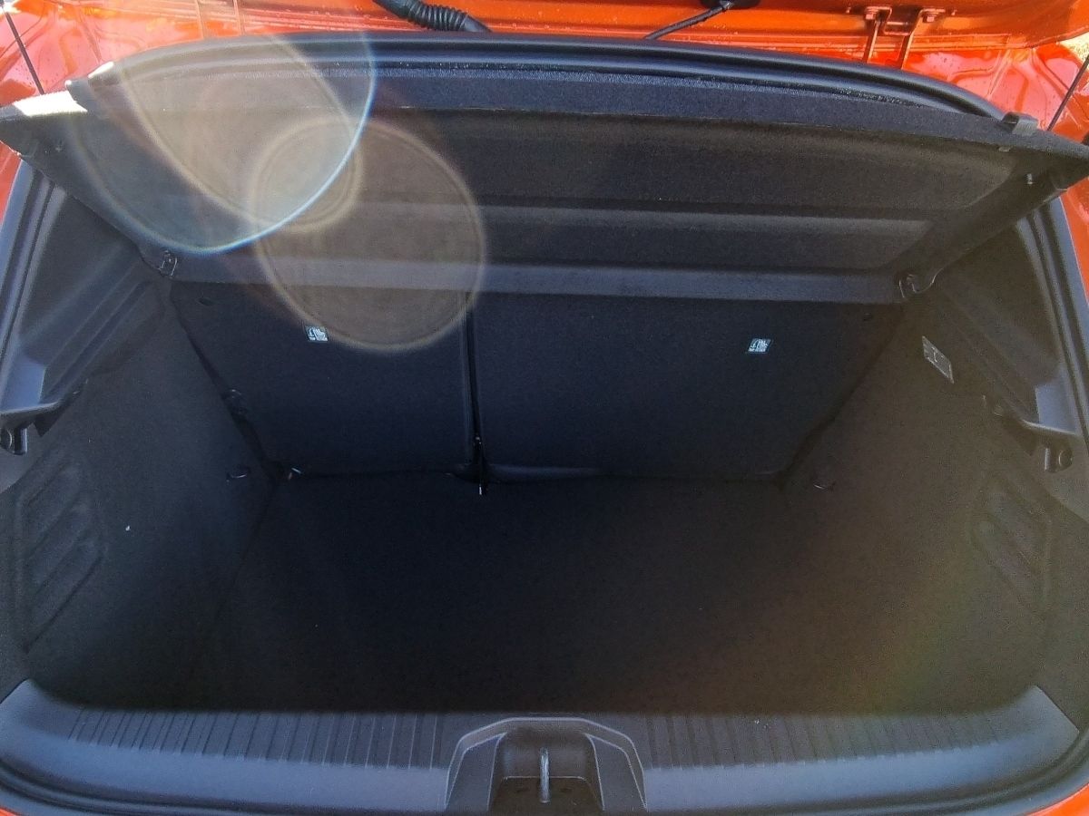 Fahrzeugabbildung Renault Clio Techno TCe 90