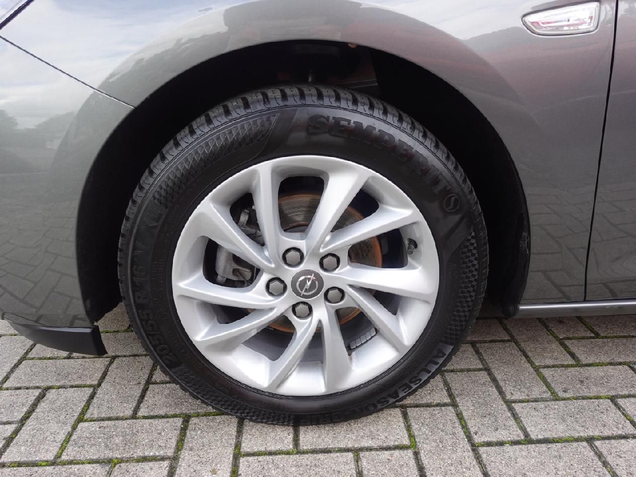 Fahrzeugabbildung Opel Astra Sports Tourer 1,5 Business Elegance