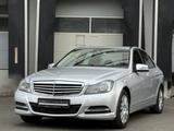 Mercedes-Benz C 200 CGI Elegance Automatik Bi-Xenon Navi AHK - Mercedes-Benz C 200: Elegance