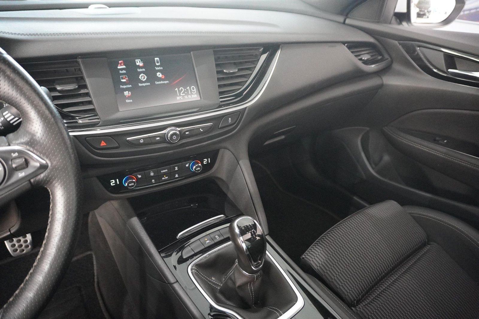 Fahrzeugabbildung Opel Insignia B GS 2.0D INNOV. NAVI/KAMERA/PANO./AHK