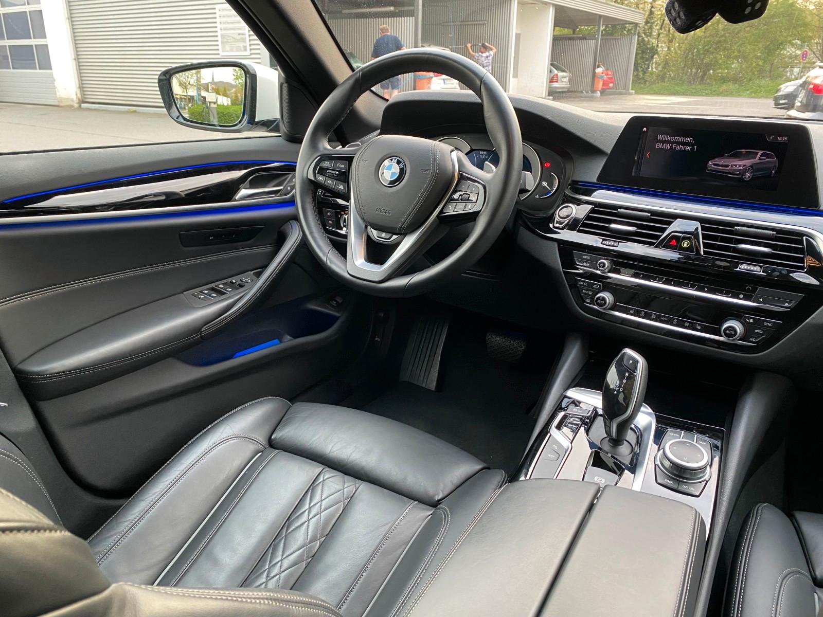 BMW 530d xDrive Touring A Standheizung 