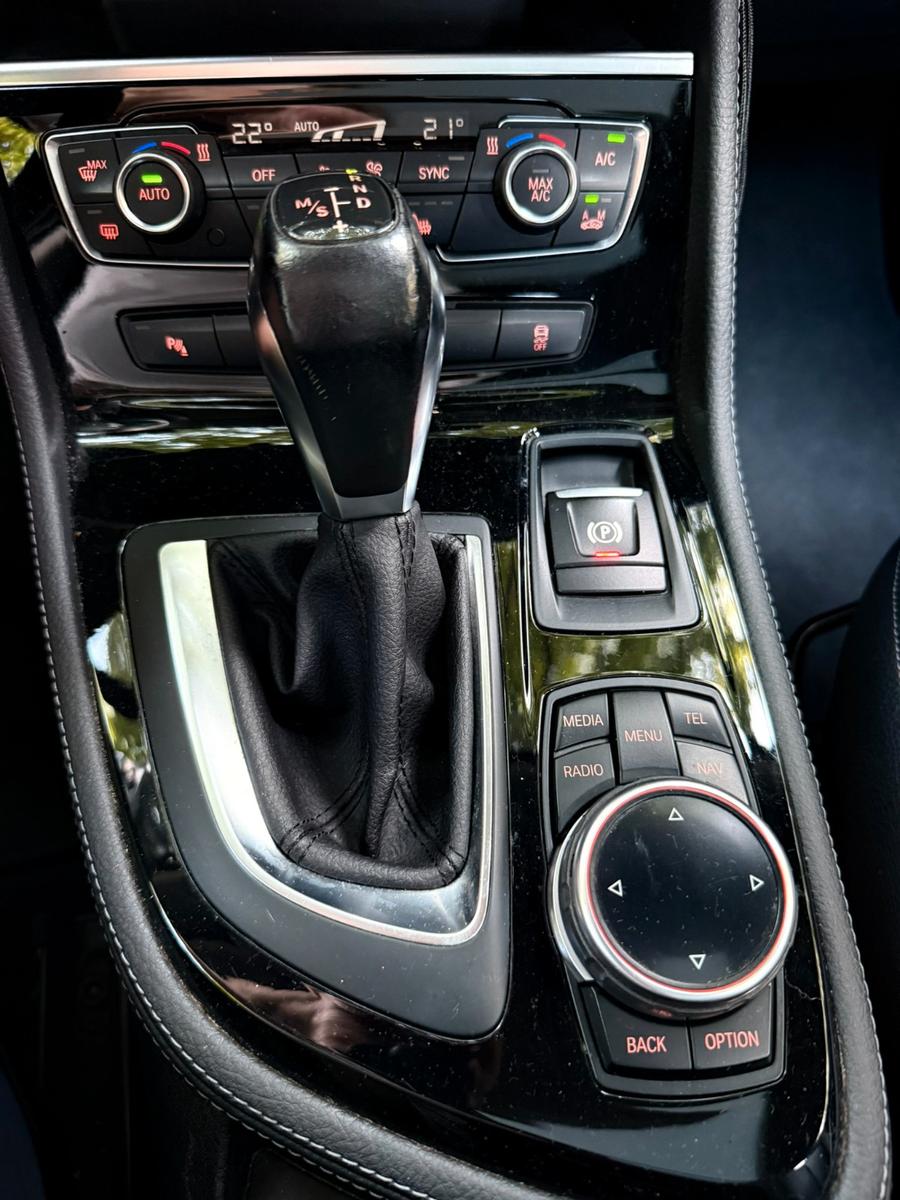 BMW 225i Active Tourer Luxury Pano AHK ACC HUD H/K