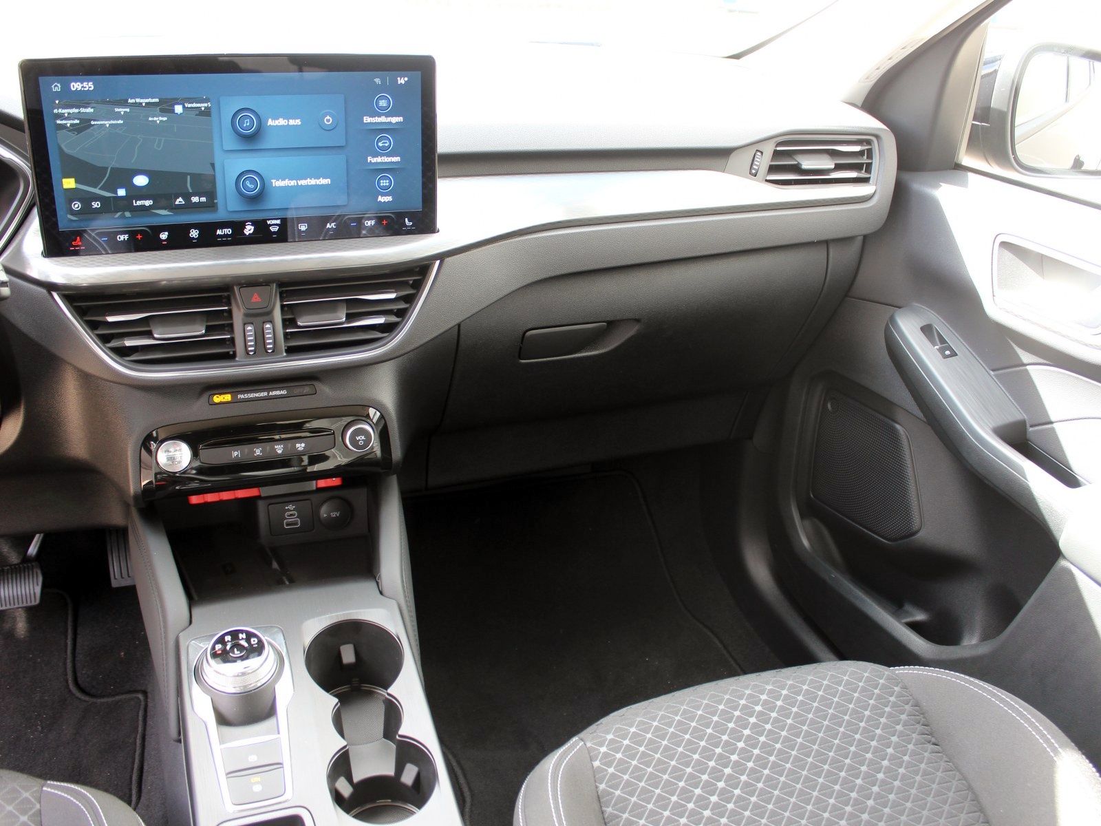 Fahrzeugabbildung Ford Kuga Hybrid Titanium