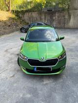Skoda Fabia 1.0l TSI 81kW AMBITION AMBITION - Skoda Fabia: Grün