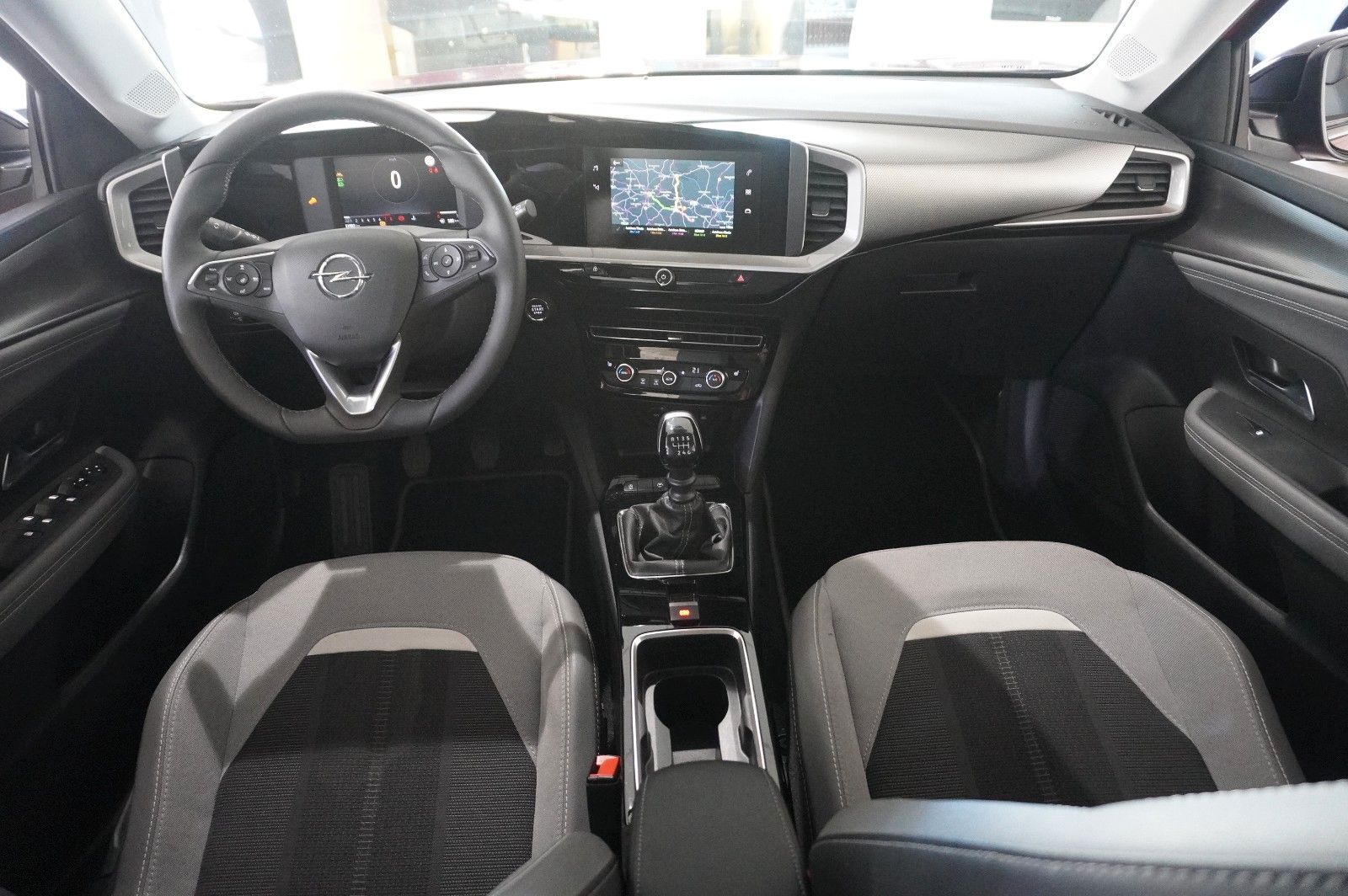 Fahrzeugabbildung Opel Mokka ELEGANCE 1.2T NAVI/LED/KAMERA/SPORT/VIRT.