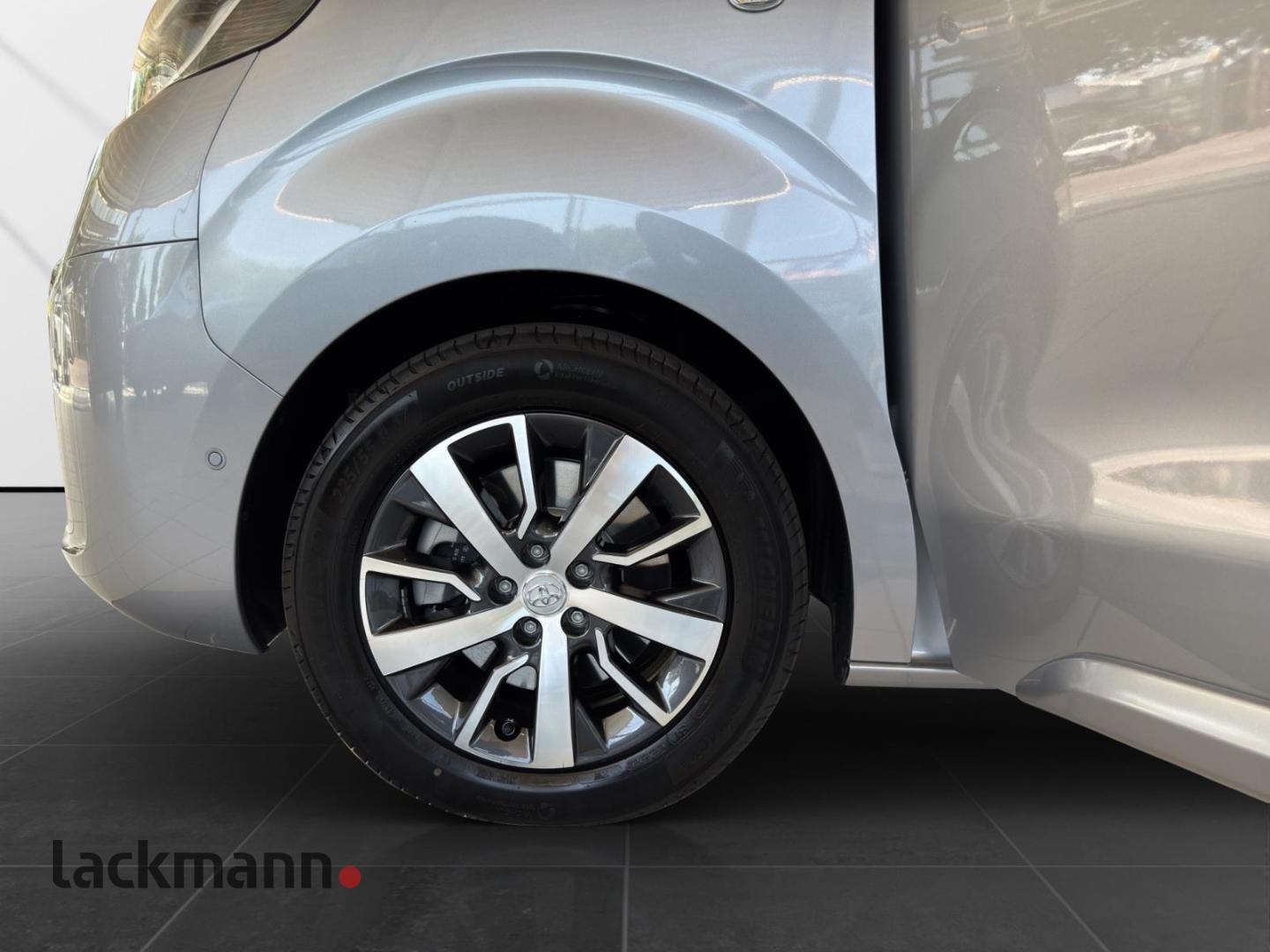 Toyota Proace Verso L2 Teamplayer AHK Navi