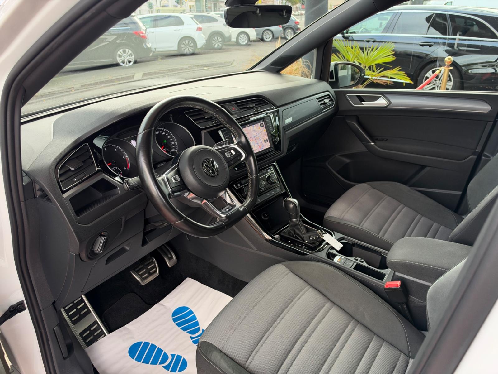 Volkswagen Touran 2.0 TDI, Highline, R-Line-Paket 1. Hand