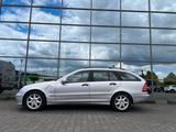 Mercedes-Benz T-Modell C 180 T Kompressor AHK Face - Mercedes-Benz C 180 mit Benzin-Antrieb: Kombi