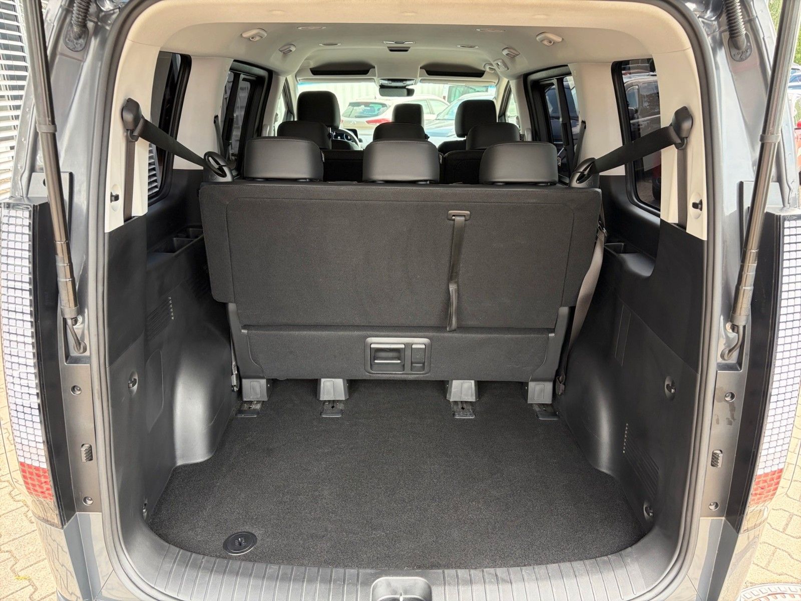 Hyundai Staria – Bild 9