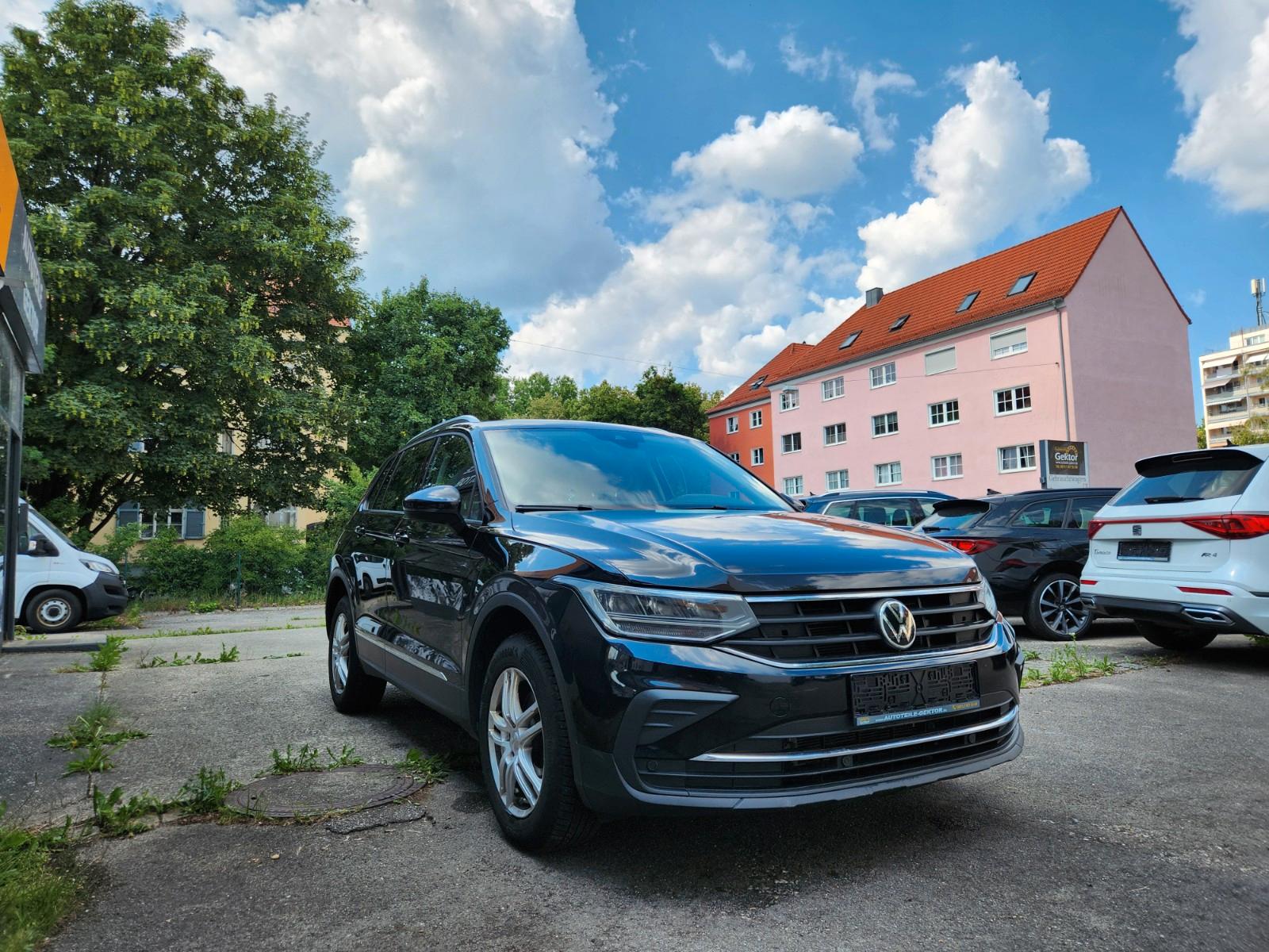 Volkswagen Tiguan Life 4Motion 2.0TDI*Automatik*Acc*Led*Ahk