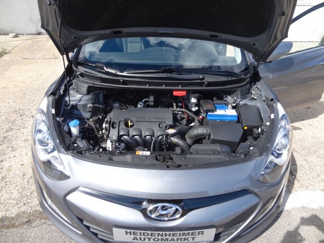 Fahrzeugabbildung Hyundai i30 Trend/2.Hd/Klima/PDC/70TKM/