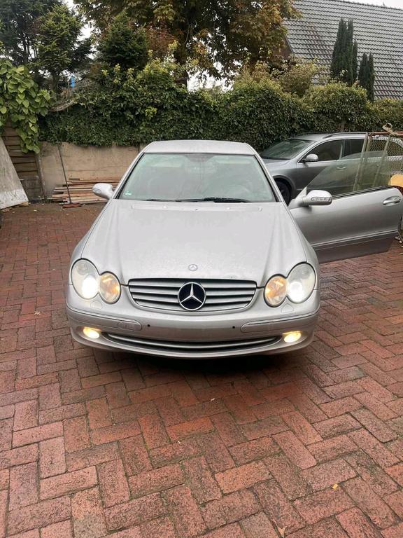 Mercedes-Benz CLK 240