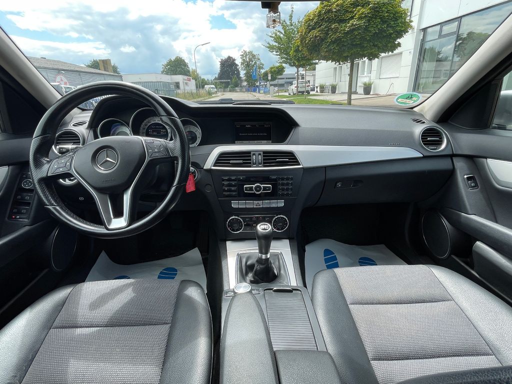 MERCEDES-BENZ C 220 7