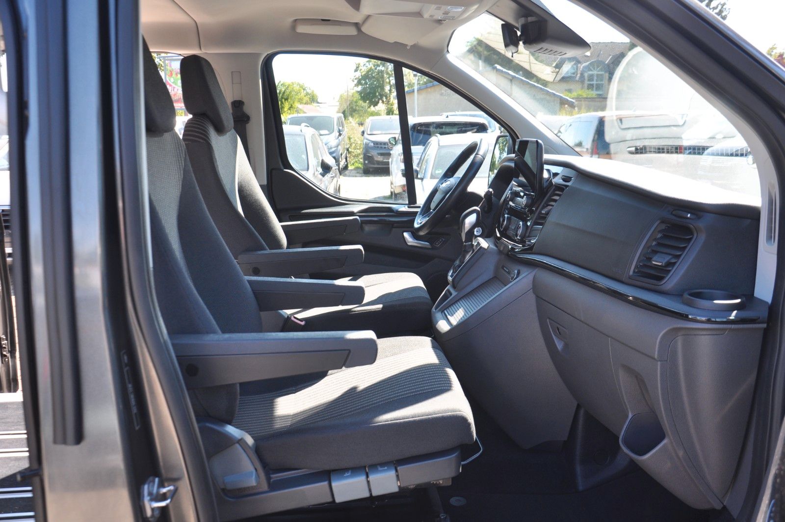 Ford Tourneo Custom L1 EUROLINE Aut BETT-TISCH-STANDH foto 15
