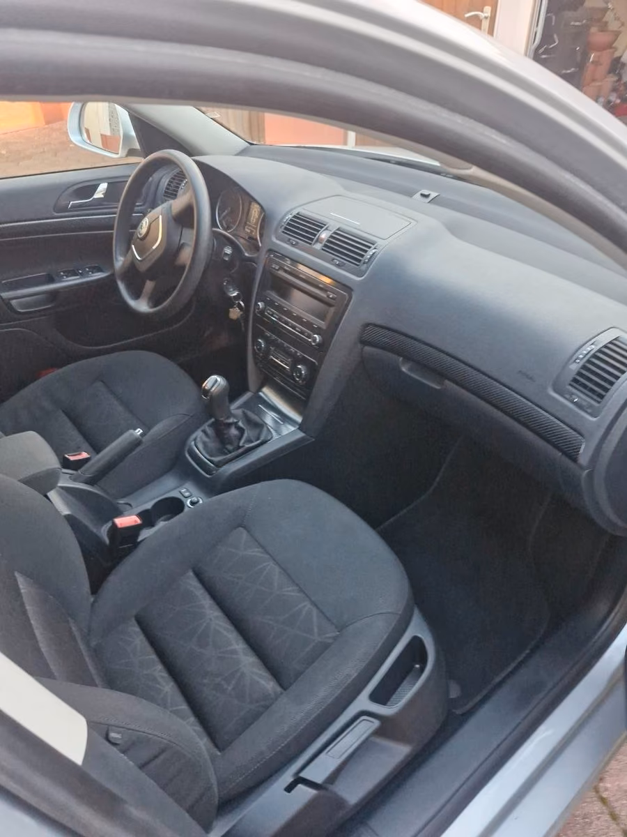 Skoda Octavia 2011 — photo 12