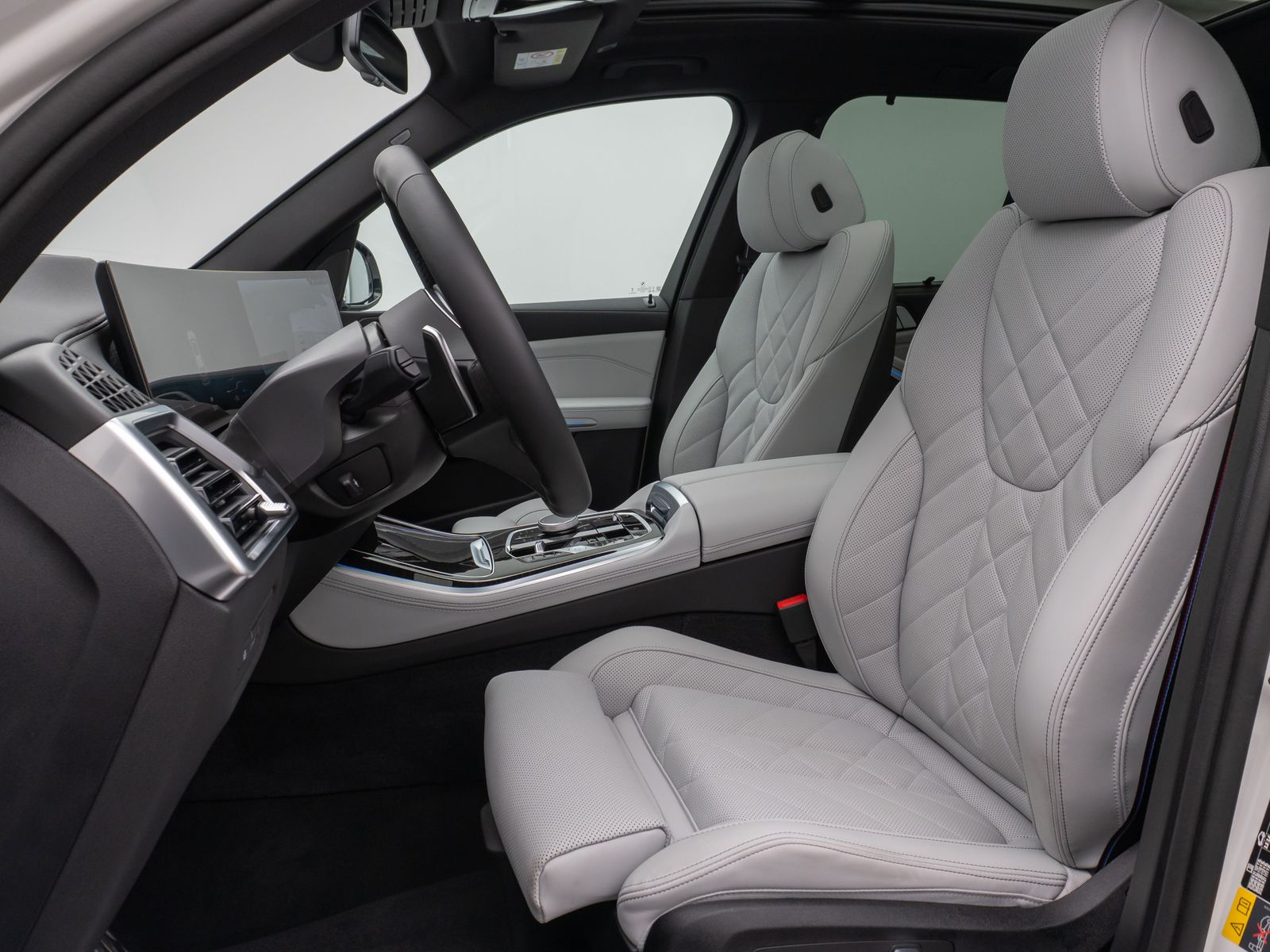 Fahrzeugabbildung BMW X5 xD50e M Sport Panorama 360°HUD DAB H/K SoftCL