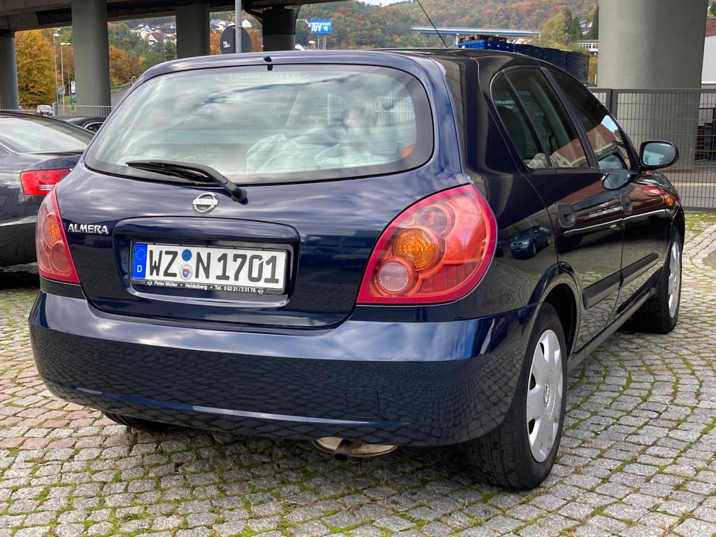 Nissan Almera