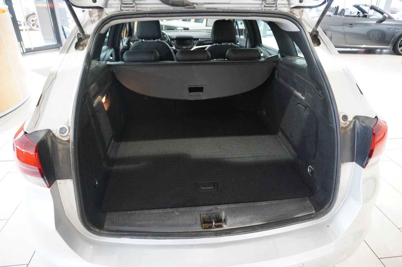 Fahrzeugabbildung Opel Astra K ST 1.5D ELEGANCE  LED/NAVI/PDC/KAM/ALU