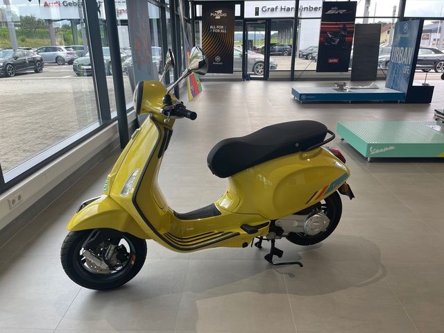 Vespa PRIMAVERA 50 E5 Giallo