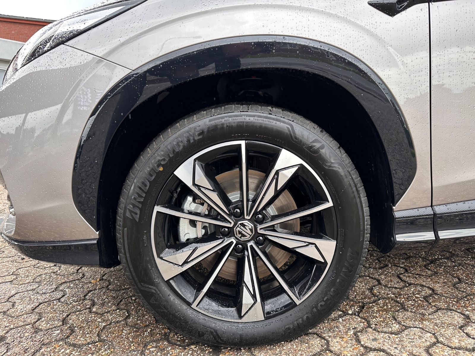 Fahrzeugabbildung MG HS 1.5 Luxury Hybrid APP/Navi/Kamera/Totwinkel