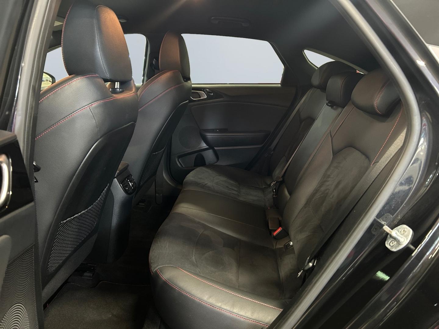 Kia ProCeed 1.6 T-GDI GT *Digi CP*Navi*JBL*CAM*SHZ*