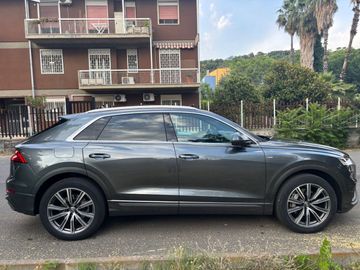 Audi Q8 - 5
