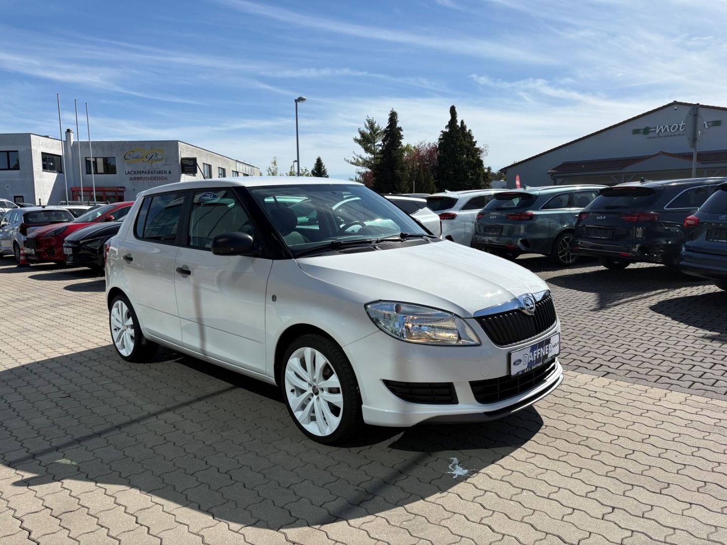 Fahrzeugabbildung SKODA Fabia Cool Edition KLIMA RDKS 8-fach bereift