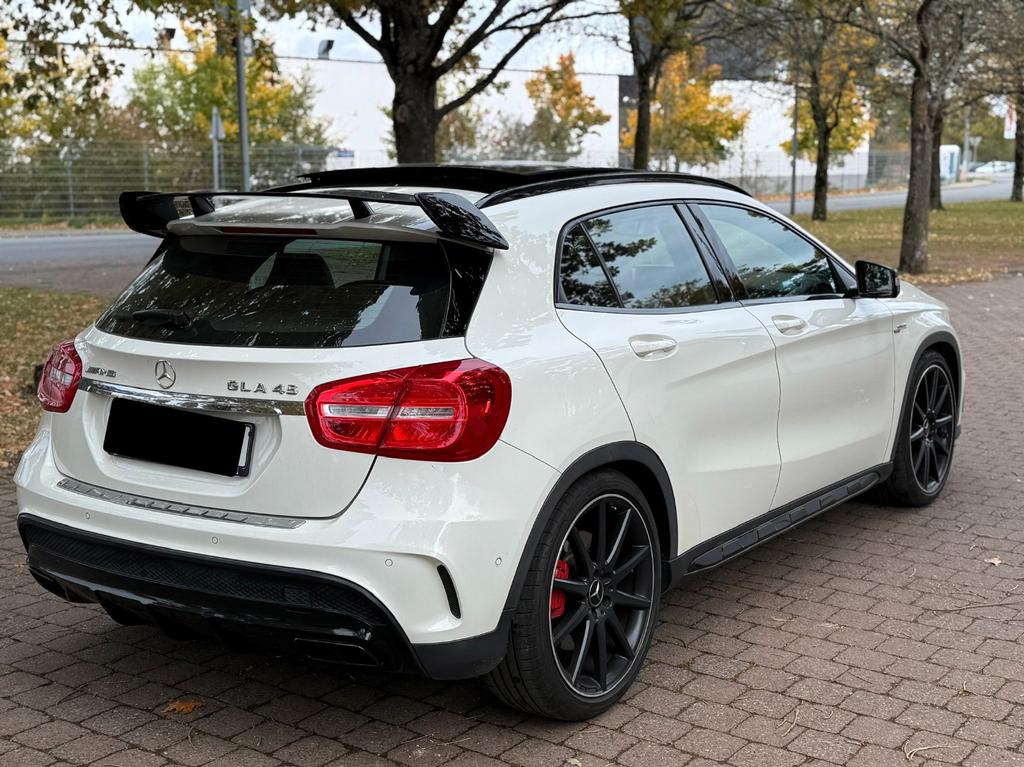 Mercedes-Benz GLA 45 AMG