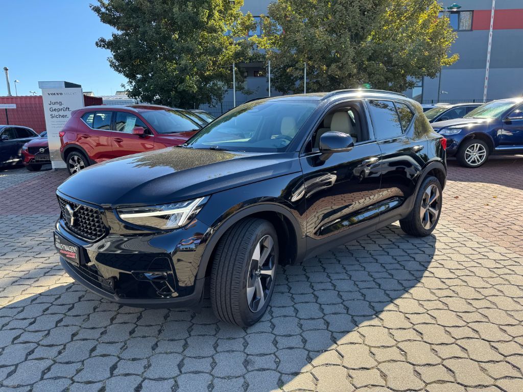 Volvo XC40 B4 B DKG Ultimate Dark+HarmanKardon+ACC imagem 3