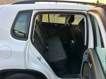 Volkswagen Tiguan - 8