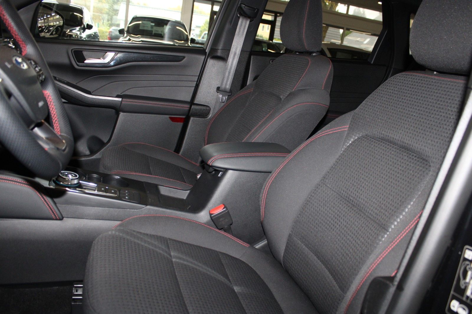 Fahrzeugabbildung Ford Kuga 2.5 PHEV ST-Line Aut. NAVI CAM WinterPaket